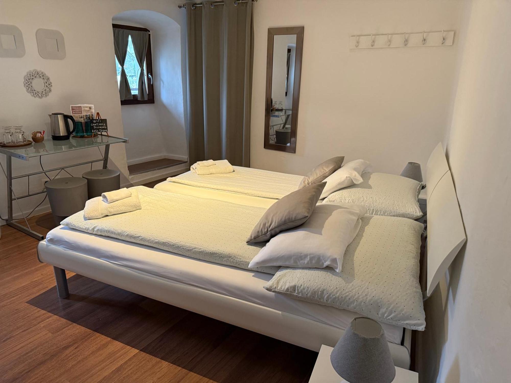 B&B Alla Piazzetta Di Tegna ภายนอก รูปภาพ